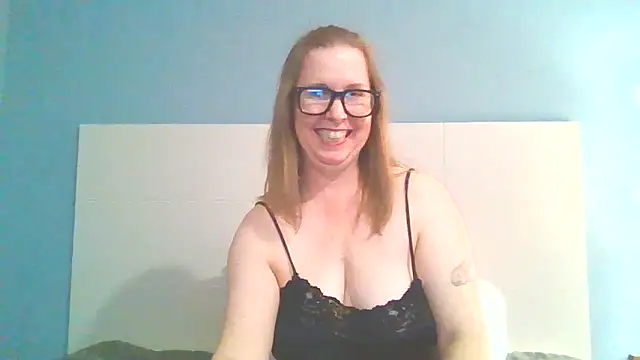 Snapshot of SweetandNaughty1 chatting on February 11, 10:39 pm SweetandNaughty1 online show from February 11, 10:39 pm