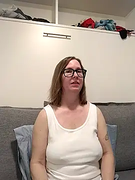 SweetandNaughty1 online show from March 9, 8:45 pm