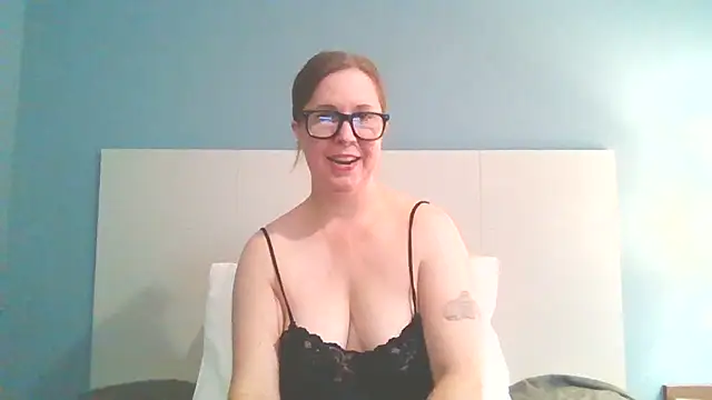 Snapshot of SweetandNaughty1 chatting on January 21, 7:06 pm SweetandNaughty1 online show from January 21, 7:06 pm
