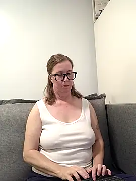 Snapshot of SweetandNaughty1 chatting on November 4, 8:01 pm SweetandNaughty1 online show from November 4, 8:01 pm