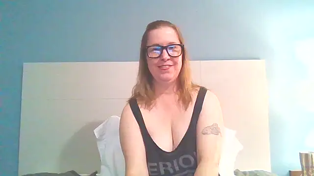 Snapshot of SweetandNaughty1 chatting on February 5, 1:11 pm SweetandNaughty1 online show from February 5, 1:11 pm