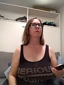 SweetandNaughty1 online show from February 11, 4:01 am