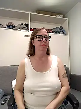 SweetandNaughty1 online show from January 7, 7:19 pm