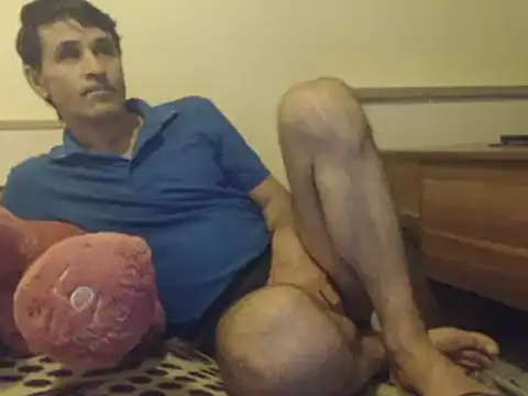 yvesstorm1 online show from March 5, 8:00 pm