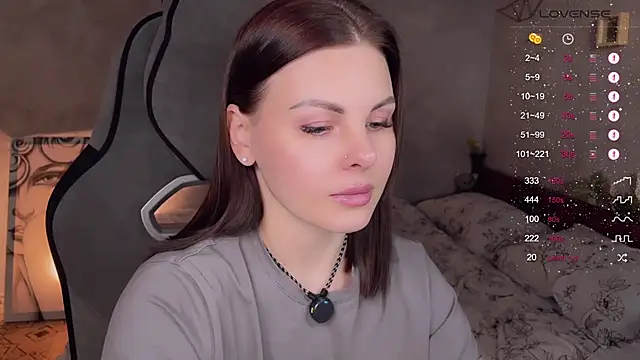 Your Sweet Lilu online show from February 9, 11:30 am