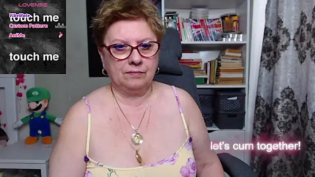 Snapshot of Mella4you chatting on March 4, 10:46 am Mella4you online show from March 4, 10:46 am