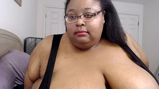 Loves Aura online show from March 21, 12:45 am