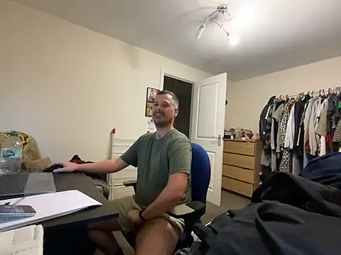 Snapshot of Kramer023 chatting on January 7, 4:05 pm Kramer023 online show from January 7, 4:05 pm