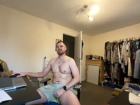 Snapshot of Kramer023 chatting on February 10, 1:44 pm Kramer023 online show from February 10, 1:44 pm