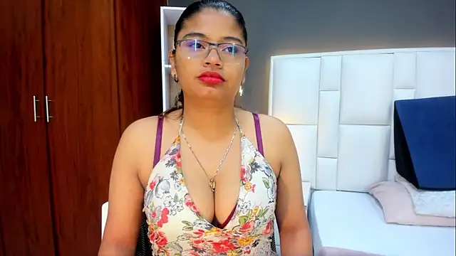 Snapshot of yeral2017 chatting on November 26, 1:00 pm yeral2017 online show from November 26, 1:00 pm