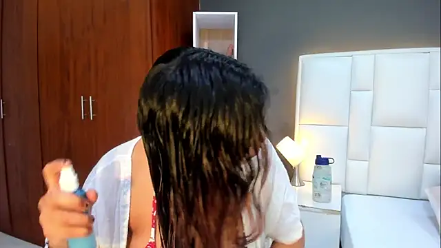 Snapshot of yeral2017 chatting on November 28, 1:22 pm yeral2017 online show from November 28, 1:22 pm