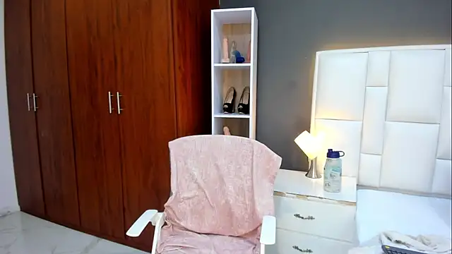 Snapshot of yeral2017 chatting on November 29, 2:17 pm yeral2017 online show from November 29, 2:17 pm