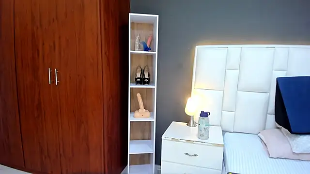 Snapshot of yeral2017 chatting on November 12, 1:26 pm yeral2017 online show from November 12, 1:26 pm