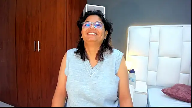 yeral2017 online show from April 15, 1:15 pm