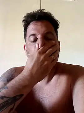 Snapshot of Reload_033 chatting on February 25, 1:11 pm Reload 033 online show from February 25, 1:11 pm