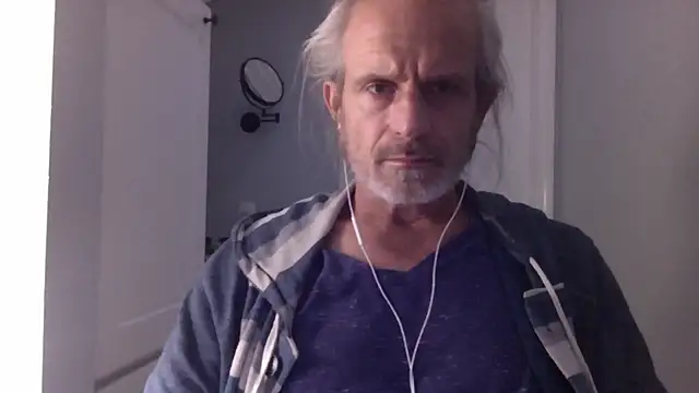 readyforfunxxx online show from May 14, 1:19 pm