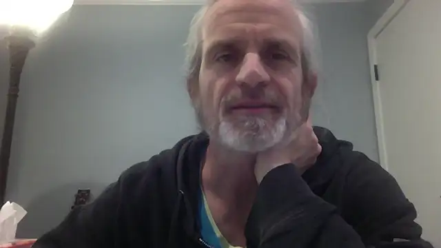 readyforfunxxx online show from December 5, 4:33 am