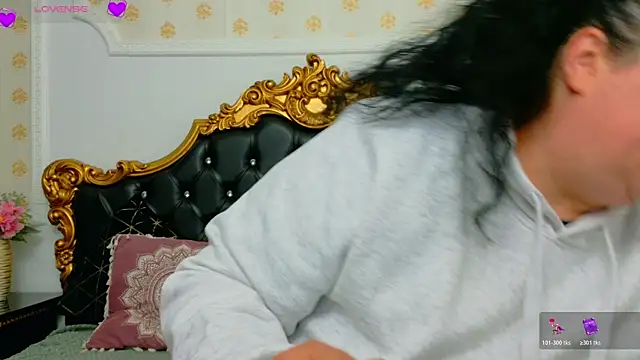 AleshaArabian online show from April 23, 3:13 am