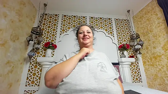 Snapshot of AleshaArabian chatting on November 28, 5:07 am AleshaArabian online show from November 28, 5:07 am