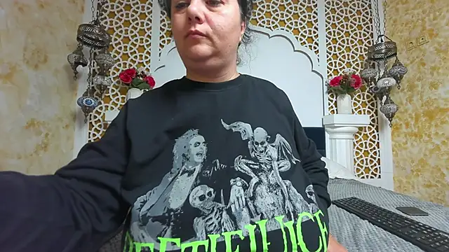 Snapshot of AleshaArabian chatting on October 30, 5:17 am AleshaArabian online show from October 30, 5:17 am