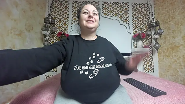 AleshaArabian online show from February 11, 4:45 am