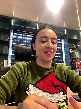 Snapshot of EmmyEvans1 chatting on December 15, 1:28 pm EmmyEvans1 online show from December 15, 1:28 pm