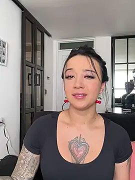 EmmyEvans1 online show from March 2, 6:46 pm