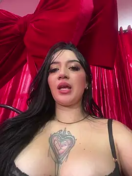 EmmyEvans1 online show from February 9, 9:24 pm