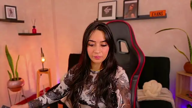 EmmyEvans1 online show from February 11, 7:36 pm