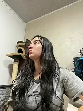 EmmyEvans1 online show from February 20, 8:33 pm