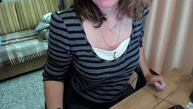 lauraoven online show from June 1, 7:30 am