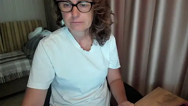 lauraoven online show from July 22, 1:57 pm
