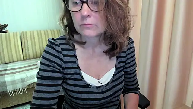 lauraoven online show from June 20, 7:24 am