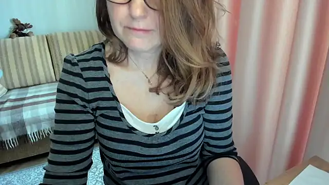 lauraoven online show from March 13, 7:24 am