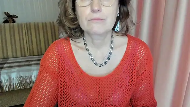 lauraoven online show from March 10, 10:50 am