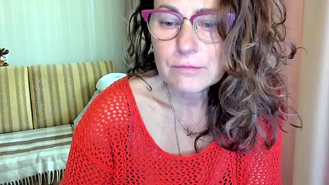 lauraoven online show from October 8, 6:59 am