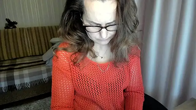 lauraoven online show from January 15, 10:40 am