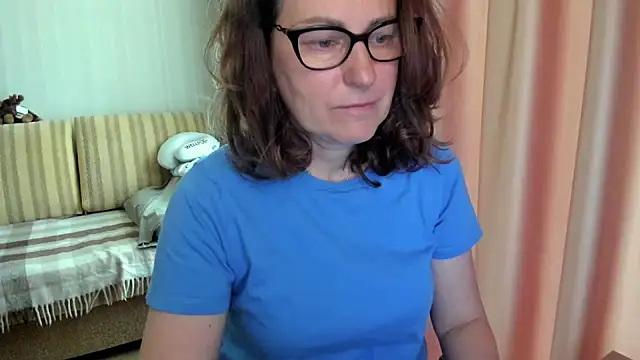lauraoven online show from May 20, 6:43 am