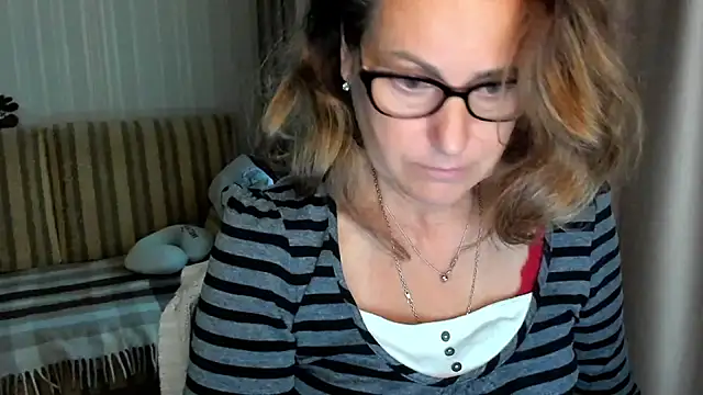 lauraoven online show from September 29, 8:54 am