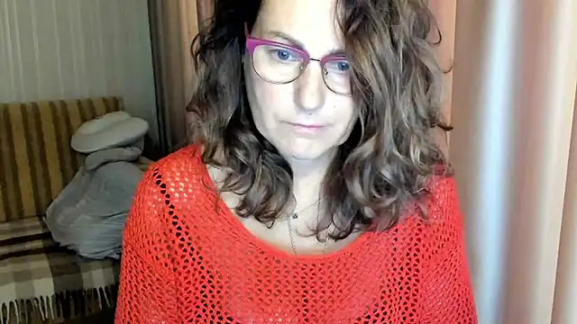 lauraoven online show from October 9, 7:09 am