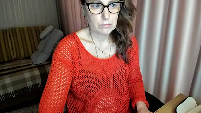 lauraoven online show from February 10, 7:51 am