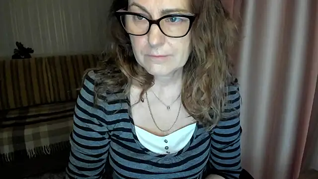 lauraoven online show from January 17, 8:40 am