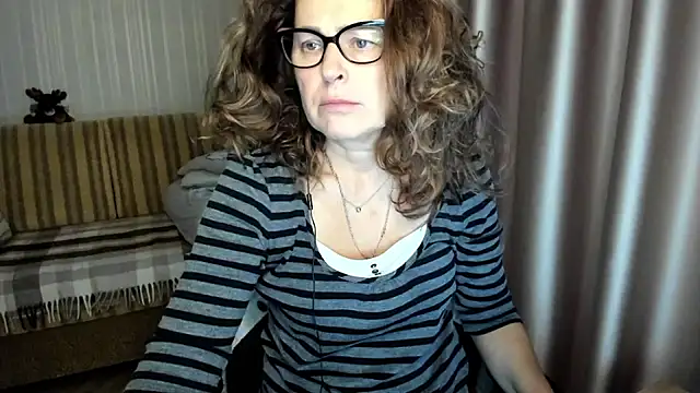 lauraoven online show from November 28, 11:54 am