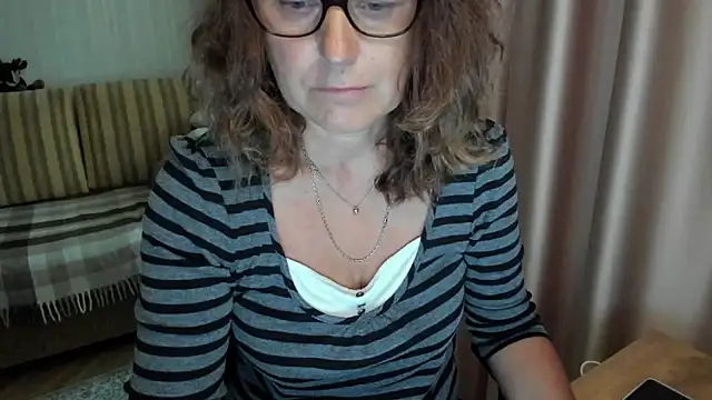 lauraoven online show from July 6, 9:16 am