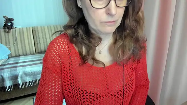 lauraoven online show from March 26, 8:01 am