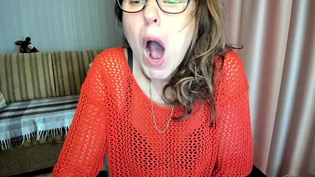 lauraoven online show from November 11, 7:36 am