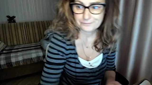 lauraoven online show from December 1, 8:37 am