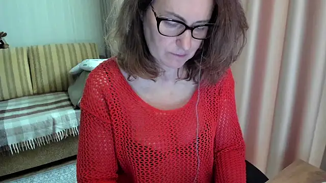 lauraoven online show from June 13, 7:17 am