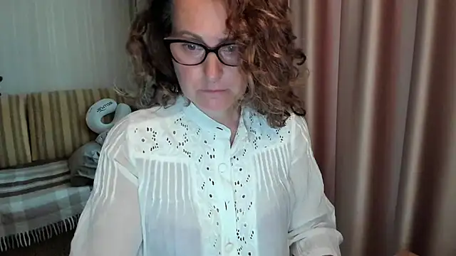 lauraoven online show from July 12, 12:50 pm
