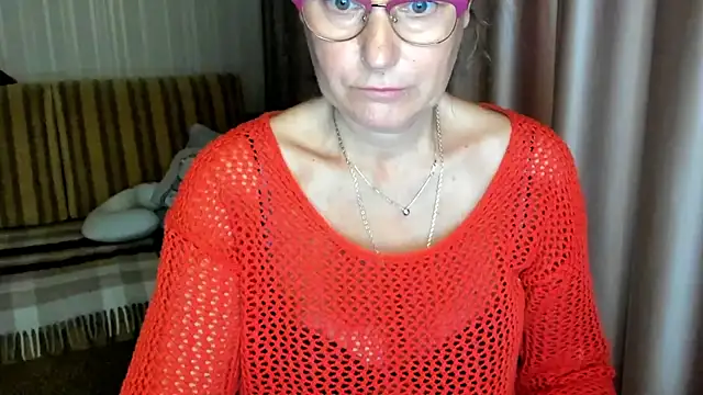 lauraoven online show from October 4, 7:43 am